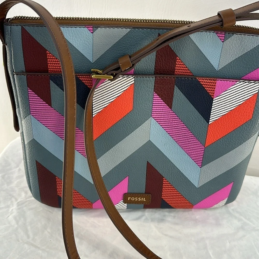 Fossil Colorful Chevron Pattern Crossbody Bag - Picture 3 of 12